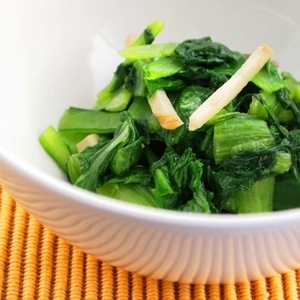 こまつ菜のさっぱり中華炒め こまつ菜のさっぱり中華炒め