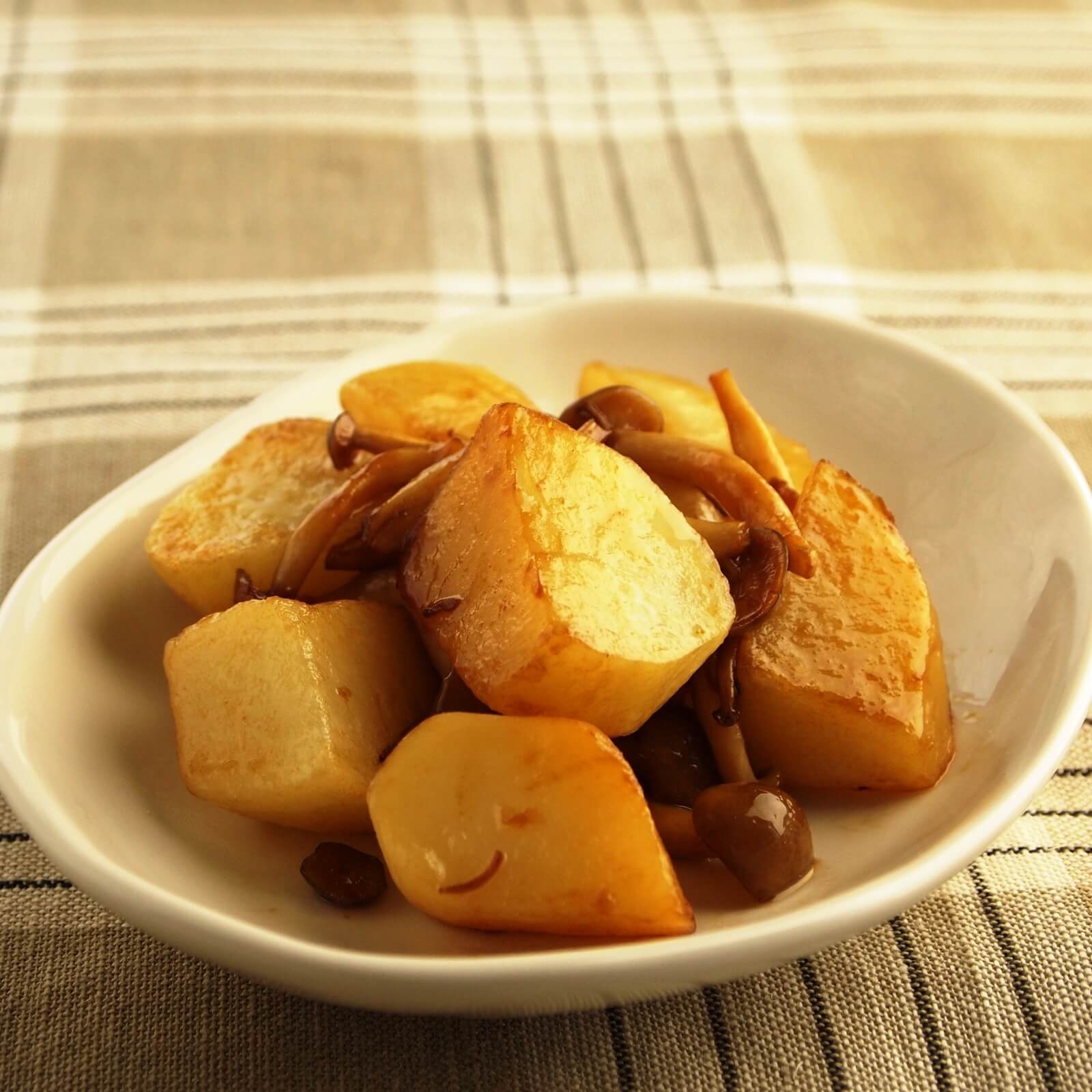 じゃがいもとしめじの甘辛炒め じゃがいもとしめじの甘辛炒め