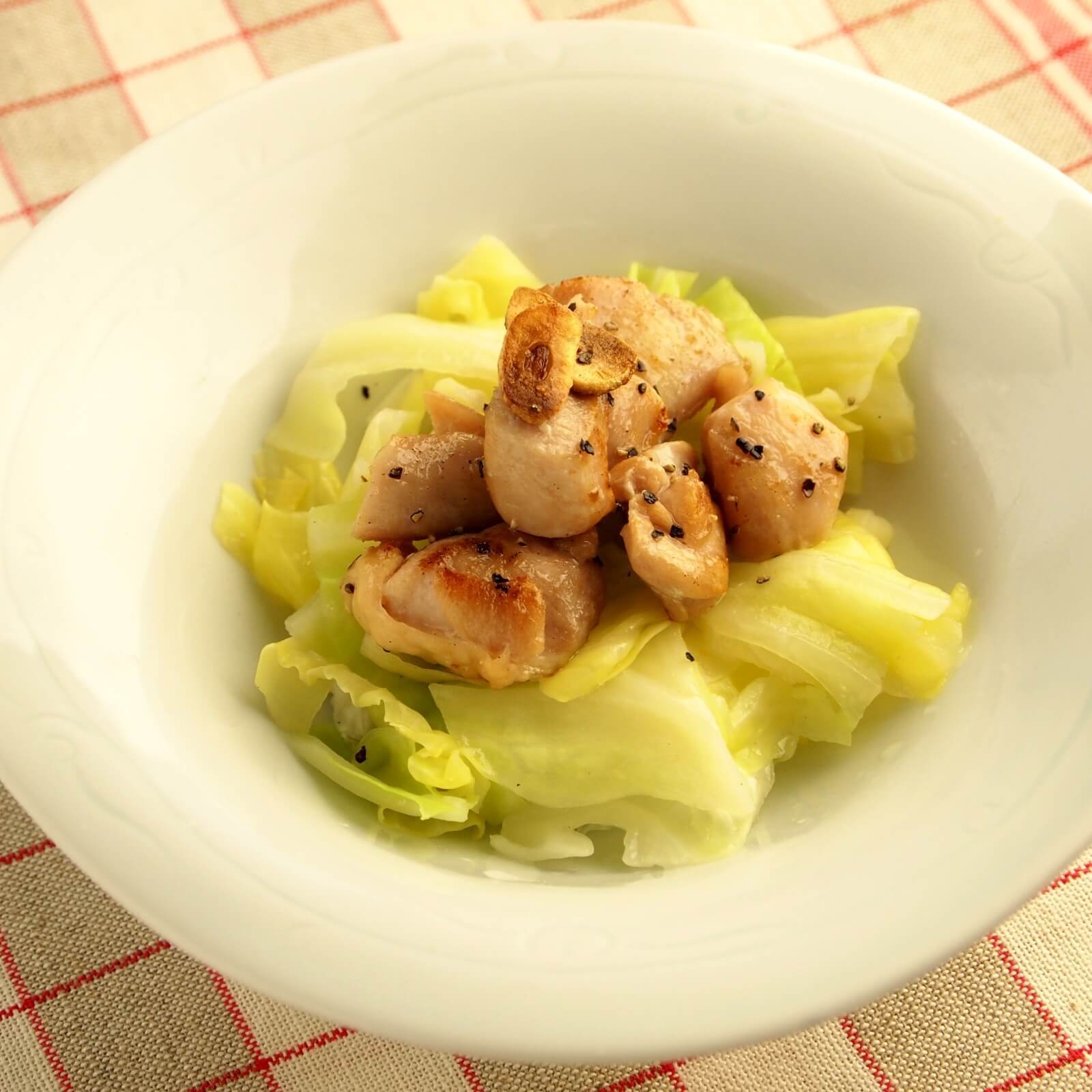 茹でキャベツと鶏肉のサラダ 茹でキャベツと鶏肉のサラダ