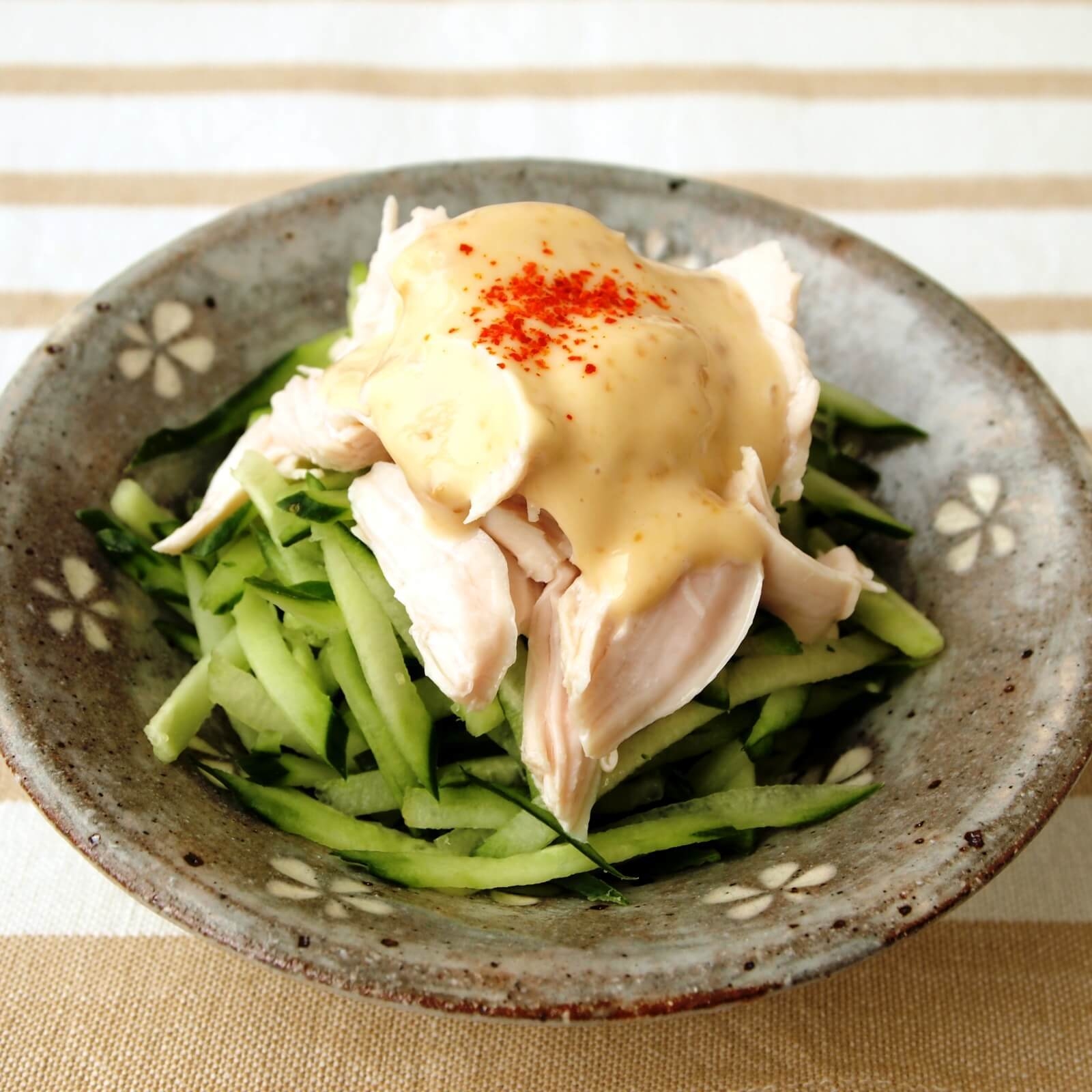 きゅうりと鶏ささみのみそマヨかけ きゅうりと鶏ささみのみそマヨかけ